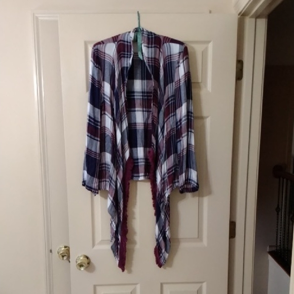 VENUS Sweaters - VENUS White Navy Plaid Open-Front Cardigan